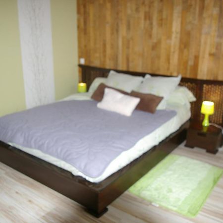 Gite Au Chalet Laferté-sur-Aube الغرفة الصورة