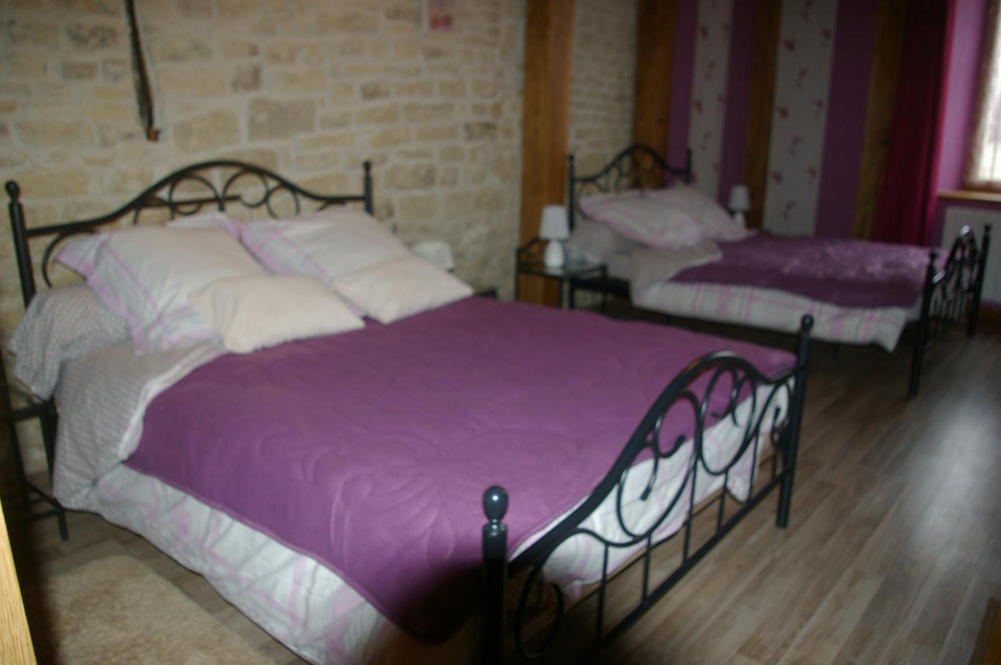 Gite Au Chalet Laferté-sur-Aube الغرفة الصورة
