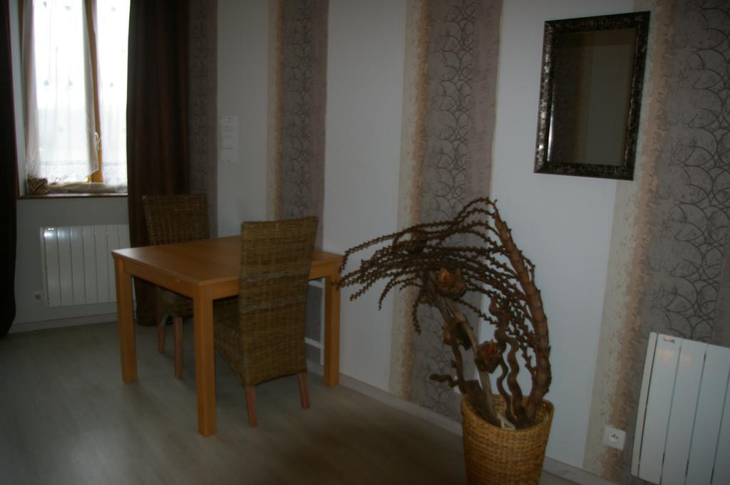 Gite Au Chalet Laferté-sur-Aube الغرفة الصورة