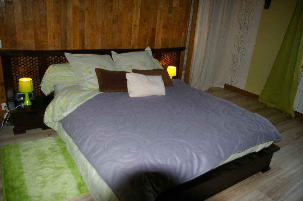 Gite Au Chalet Laferté-sur-Aube الغرفة الصورة