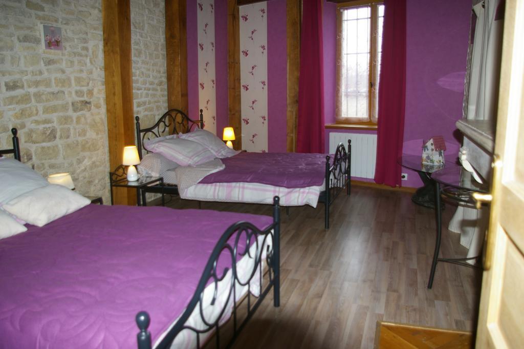 Gite Au Chalet Laferté-sur-Aube الغرفة الصورة