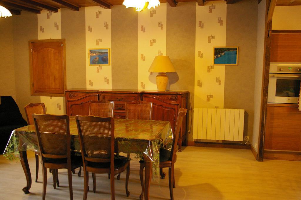 Gite Au Chalet Laferté-sur-Aube الغرفة الصورة