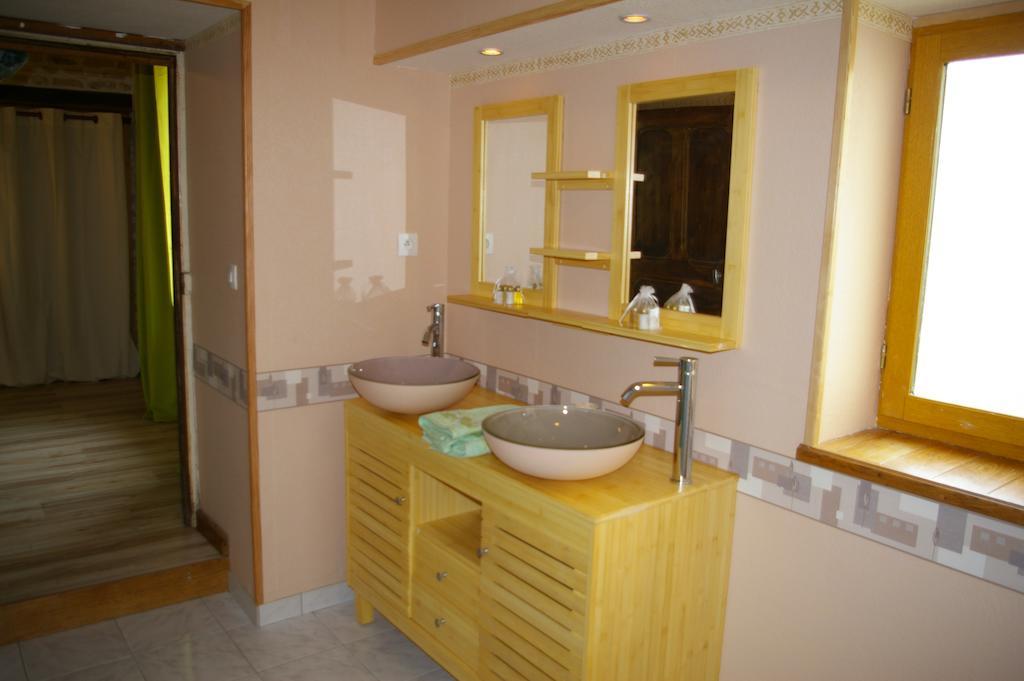 Gite Au Chalet Laferté-sur-Aube الغرفة الصورة