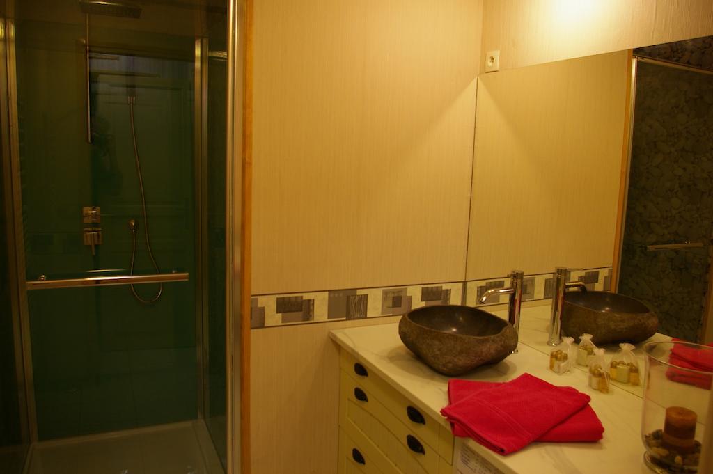 Gite Au Chalet Laferté-sur-Aube الغرفة الصورة