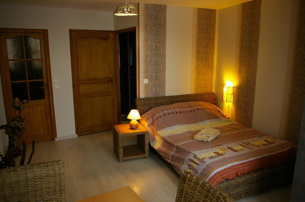 Gite Au Chalet Laferté-sur-Aube الغرفة الصورة